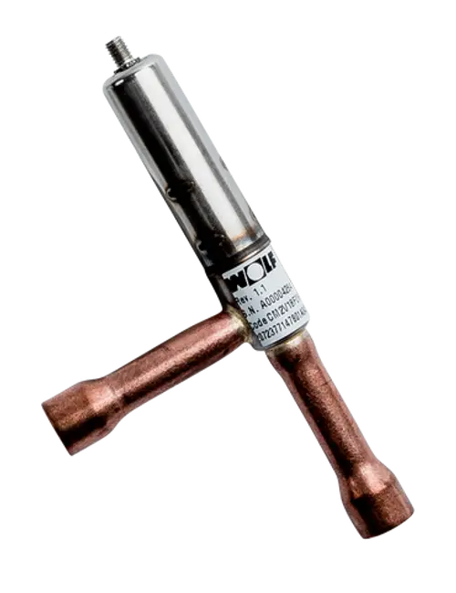 Expansionsventil mit metallischem Gehäuse und zwei Kupferanschlüssen, beschriftet mit der Marke Wolf und Details zur Produktspezifikation.